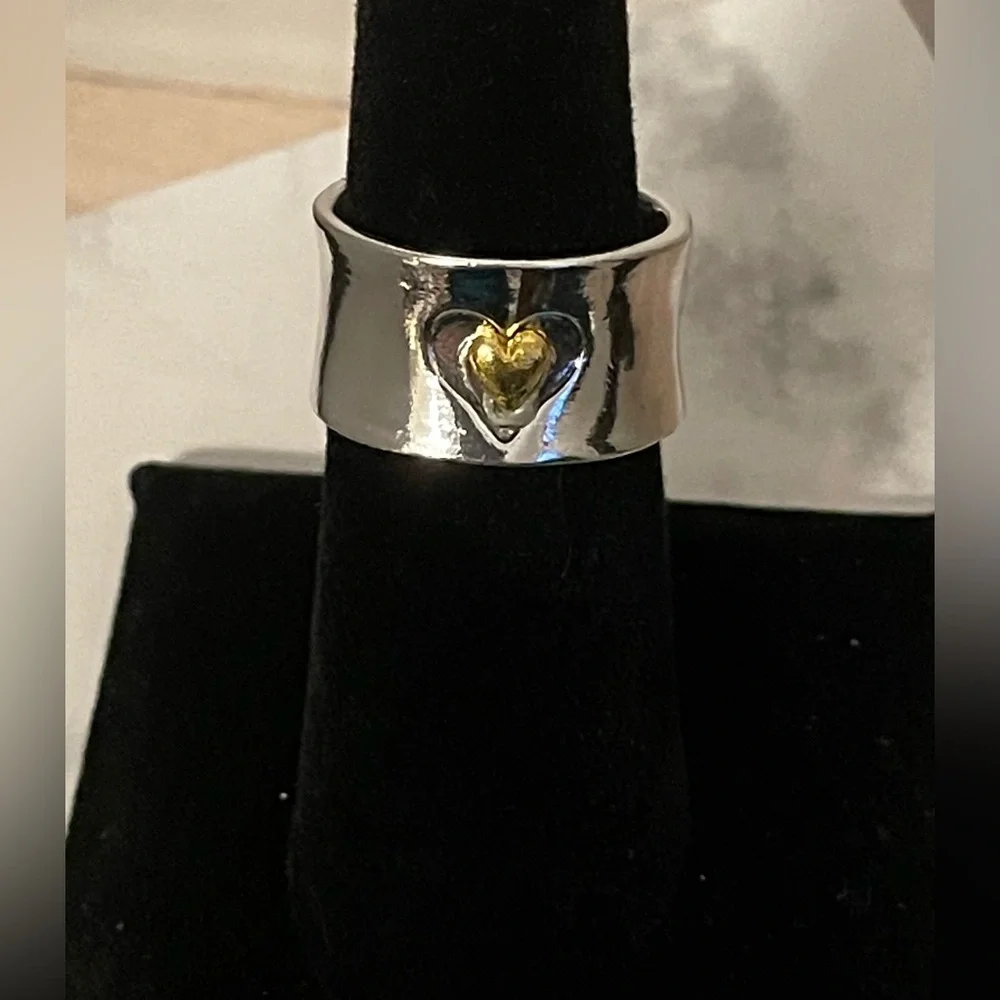 💛 S925 Stamped Silver with Gold Heart Ring-Size 7 - Picture 8 of 8